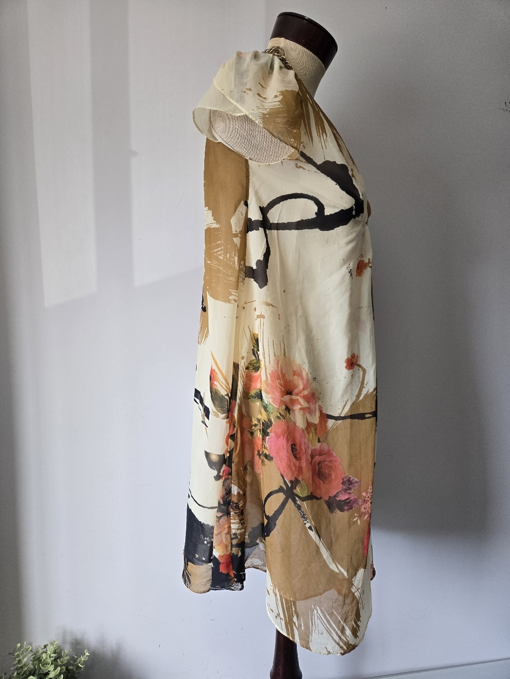 Diane von Furstenberg Silk Botanical Abstract Cream,brown, Pink Midi Dress. 4 - Picture 6 of 12